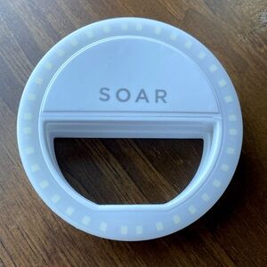 Soar Clip On Ring Light